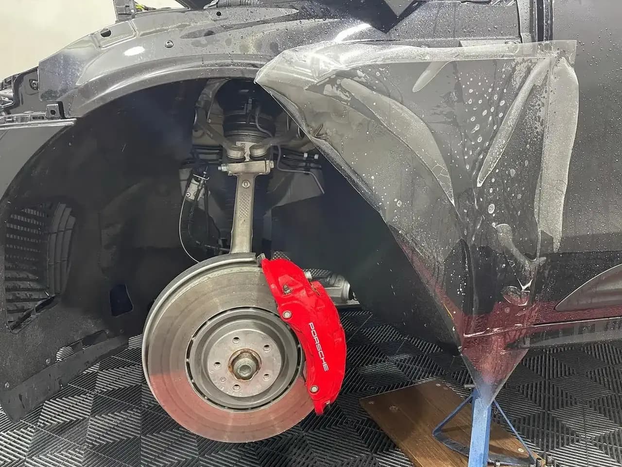 Porsche Macan finalizado — detalhe do acabamento